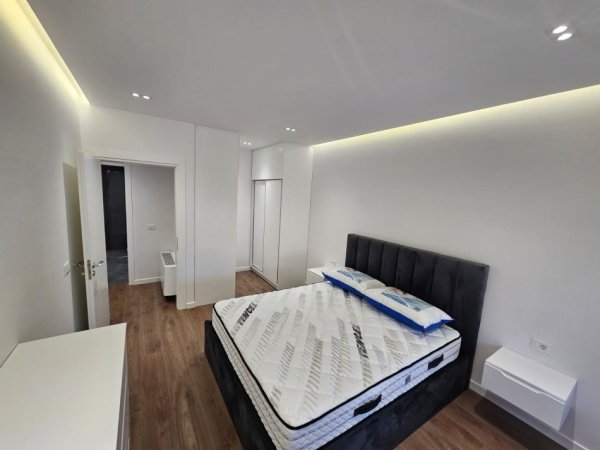 Jepet me qera apartament 2+1+2 i sapoarreduar Rruga Hime Kolli , Myslym Shyri 1000 euro