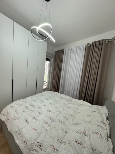 Jepet me qera apartament 3+1+2 i sapoarreduar,21 dhjetori , kompleksi Kontakt 750 euro