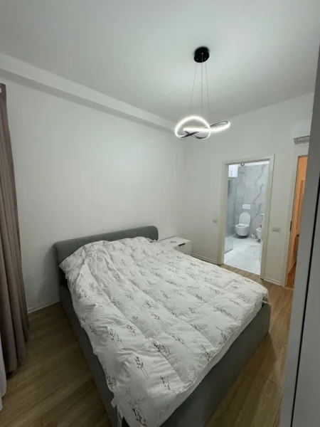 Jepet me qera apartament 3+1+2 i sapoarreduar,21 dhjetori , kompleksi Kontakt 750 euro