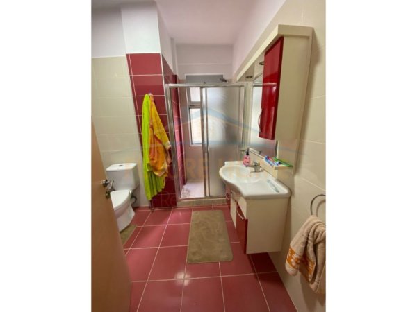 Shitet, Apartament 2+1, Kodra e Diellit, Tiranë.
160,000 €