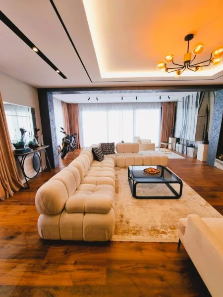 Apartament ne shitje!
