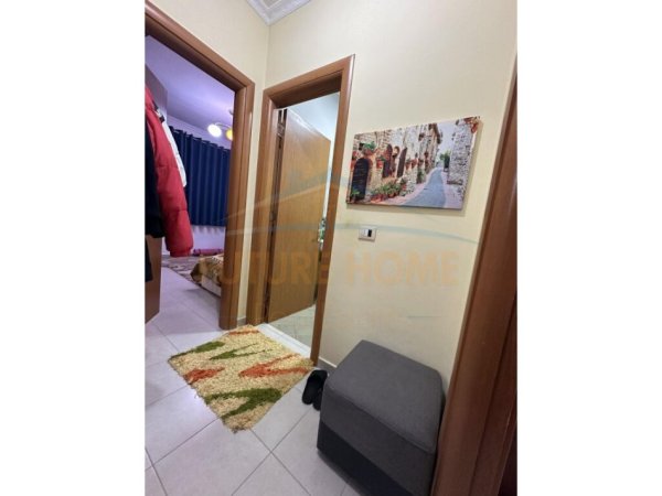 Shitet, Apartament 2+1, Unaza e Re.