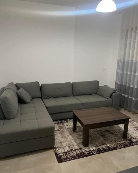 Jepet me Qera Apartament 1+1,bllok 750 euro/muaj