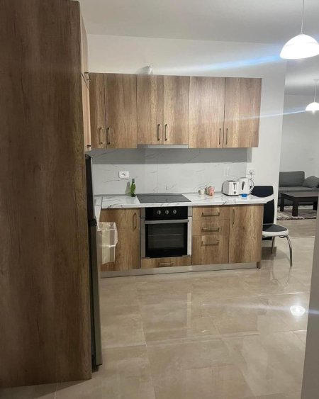 Jepet me Qera Apartament 1+1,bllok 750 euro/muaj