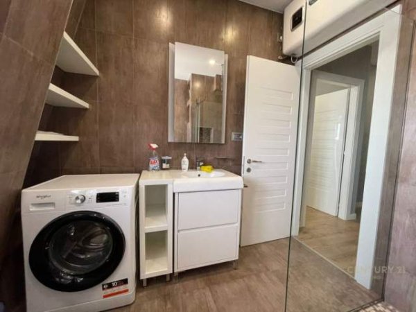 Tirane, jepet me qera apartament 1+1 Kati 7, 92 m² 550 Euro (ambasada gjermane)