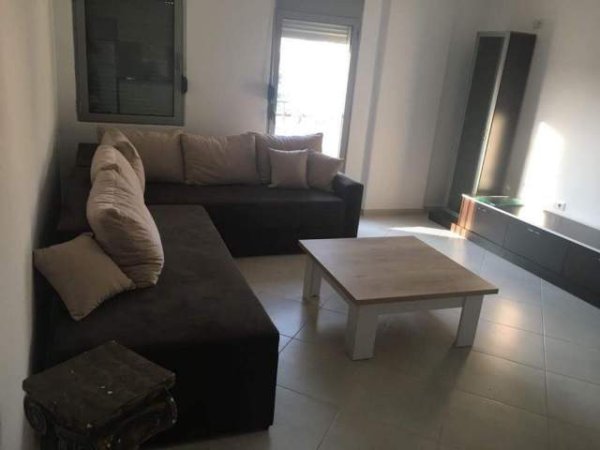 Tirane, jepet me qera apartament 2+1 Kati 3, 86 m² 350 Euro (don bosko)