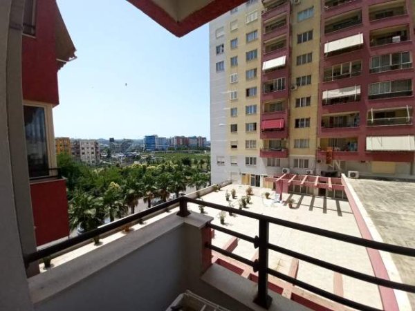 Tirane, jepet me qera garsonier 1+1+BLK Kati 3, 65 m² 260 Leke (Garden City, Dy kullat)