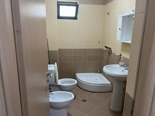 Tirane, ofert apartament 1+1+A+BLK Kati 3, 60 m² 350 Euro