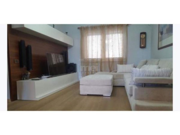 Tirane, jepet me qera apartament 2+1+BLK Kati 5, 100 m² 450 Euro (Ali Demi)