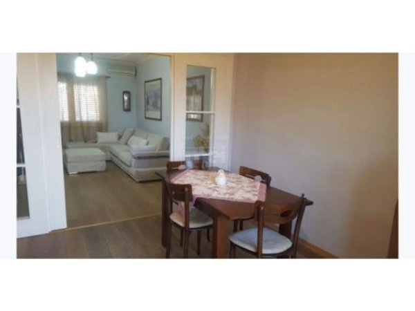 Tirane, jepet me qera apartament 2+1+BLK Kati 5, 100 m² 450 Euro (Ali Demi)