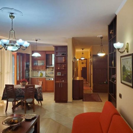 Tirane, jepet me qera apartament 3+1+BLK Kati 6, 140 m² 700 Euro (frederik shiroka)