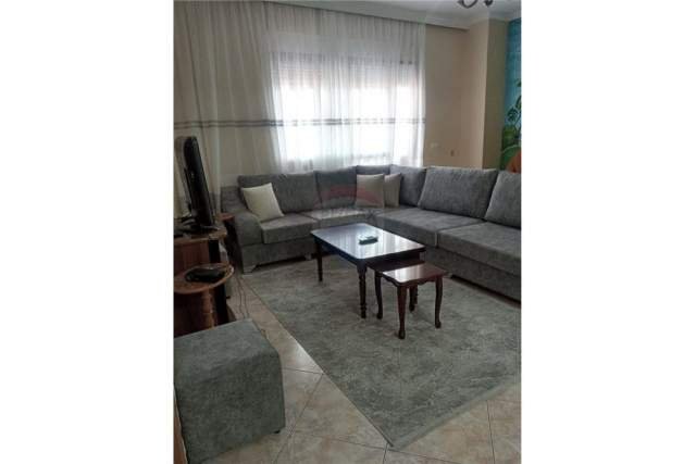 Tirane, jepet me qera apartament 2+1+BLK Kati 3, 94 m² 550 Euro