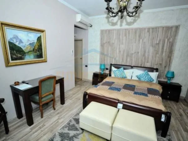 Tirane, shitet hotel Kati 0, 360 m² 800.000 Euro (Rruga Qemal Stafa)