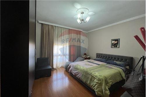 Tirane, jepet me qera Vile 4+1+A+BLK Kati 2, 265 m² 1.700 Euro (Don Bosko)