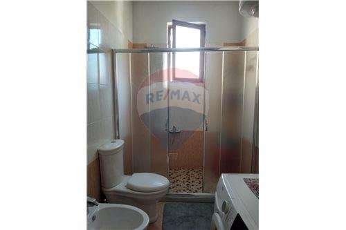 Tirane, jepet me qera Vile 4+1+A+BLK Kati 2, 265 m² 1.700 Euro (Don Bosko)