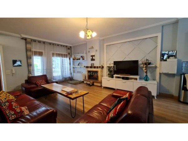 Shqiperi, jepet me qera Vile 3 Katshe Kati 0, 210 m² 1.500 Euro (TEG)