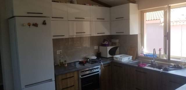 Tirane, jepet me qera apartament 1+1 65 m² 300 Euro (ETHEM HAXHIADEMI)