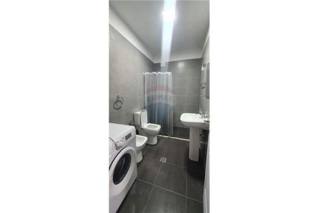 Tirane, jepet me qera apartament 1+1 Kati 8, 60 m² 400 Euro (Rruga e Elbasanit)