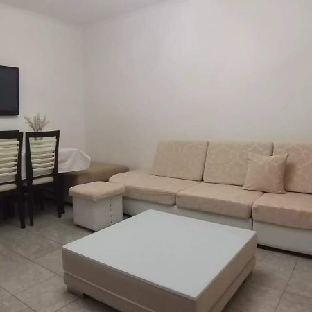 Tirane, jepet me qera apartament 2+1+A+BLK Kati 6, 80 m² 400 Euro (21-Dhjetori)
