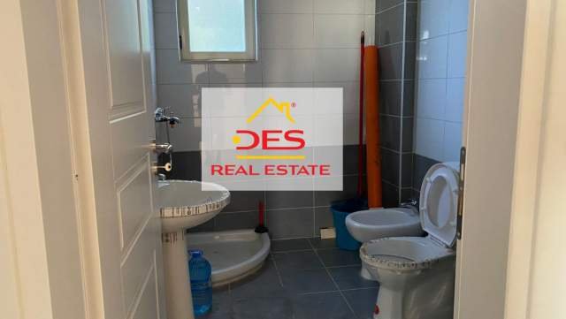 Vlore, shitet apartament Kati 1, 70 m² 77.000 Euro (Rruga Dhimiter Konomi)