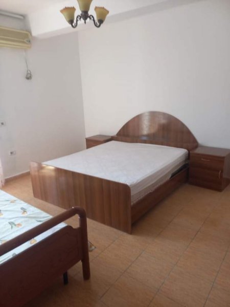Tirane, jepet me qera apartament 2+1 Kati 5, 88 m² 38.000 Leke (Adresa: Rr.Mine Peza)