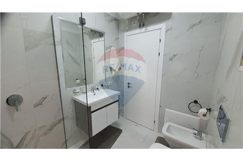 Tirane, jepet me qera apartament 3+1+BLK Kati 7, 131 m² 750 Euro (Rruga e Elbasanit)