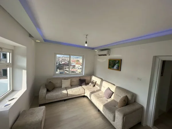 Shitet Apartament 1+1 Perballe Komisariatit Nr 4