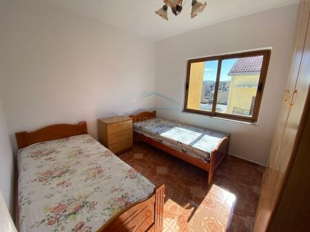 Shitet, Apartament 3+1, Rruga Bardhyl, Tiranë.   AREA38743