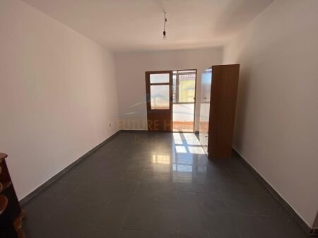 Shitet, Apartament 3+1, Rruga Bardhyl, Tiranë.   AREA38743