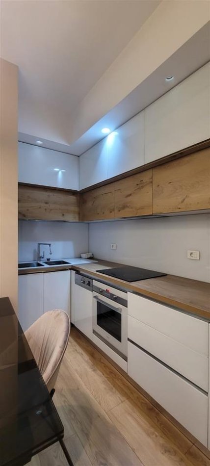 APARTAMENT 3+1 TE KOMPLEKSI DELIORGJI