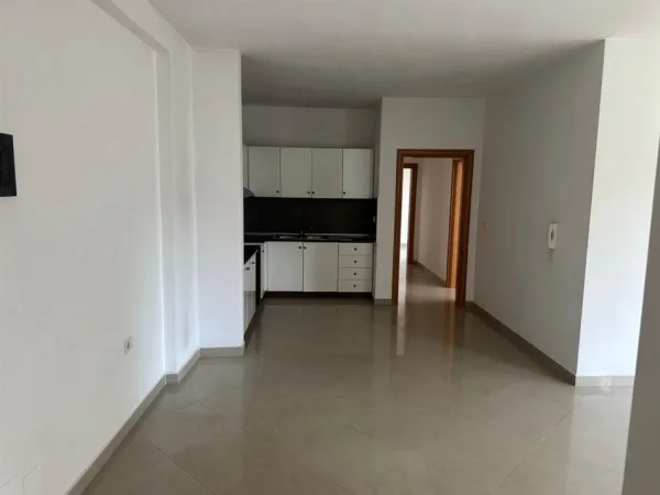 Apartament 2+1 me QERA prane Kompleksit Kontakt