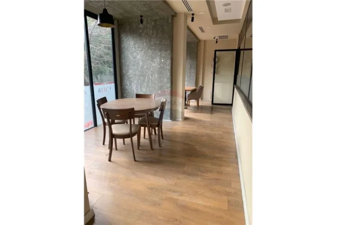 JEPET AMBJENT BIZNESI ME QIRA