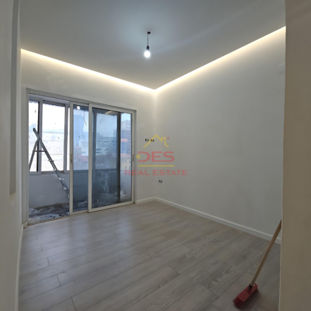 SHITET APARTAMENT 2+1, RRUGA E KAVAJES, TIRANË