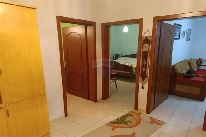 Shitet app (2+1) ne Ali Dem, Maternitetit te ri