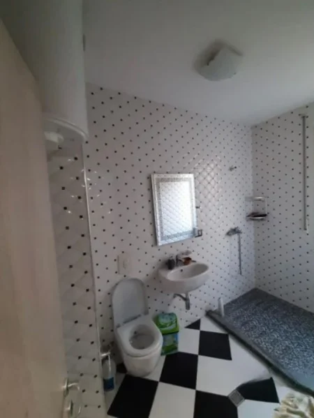 Qender Estetike ( Qera Te Klani)