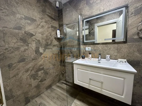 JEPET APARTAMENTE ME QERA 2+1