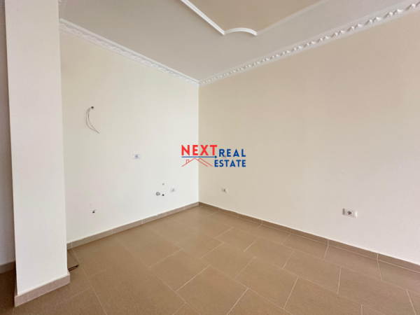 SHITET APARTAMENT 2+1 NE TRANSBALLKANIKE, VLORE