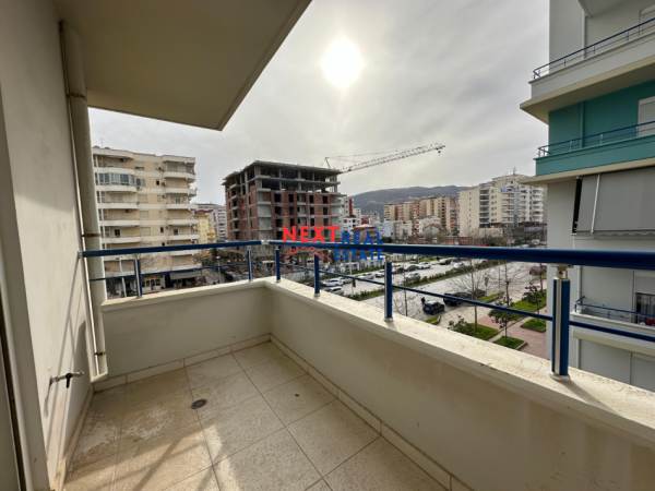 SHITET APARTAMENT 2+1 NE TRANSBALLKANIKE, VLORE