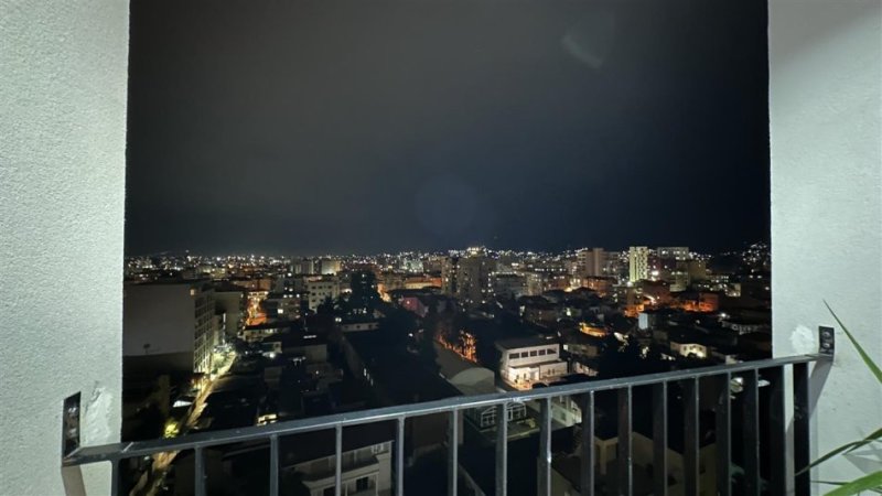 Apartament 2+1 me qira prane Gjimnazit Partizani ne Tirane