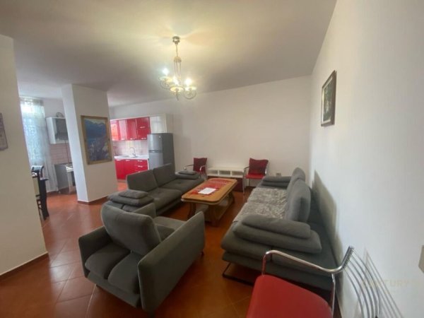 Shitet apartament 1+1 te Restorant Durresi