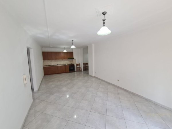 APARTAMENT 2+1+2 TEK LIQENI I THATE, KOMPLEKSI KOLOMBO!