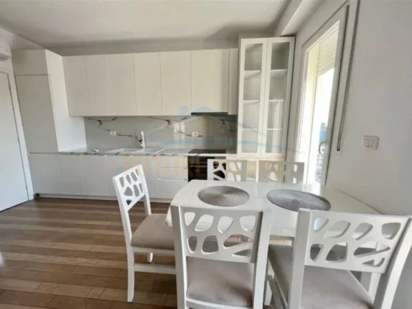 Qera, Apartament 2+1 Ali Dem