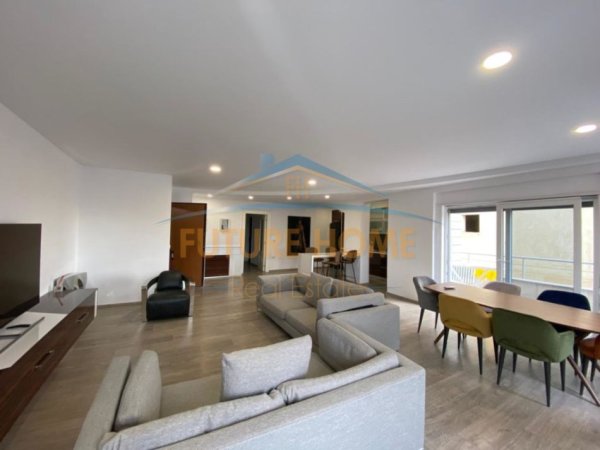 Qera, Apartament 2+1+2, ne Currila, Durres