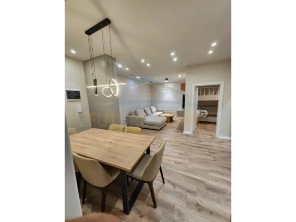 Shitet Apartament 2+1, Plazh Iliria, Durres