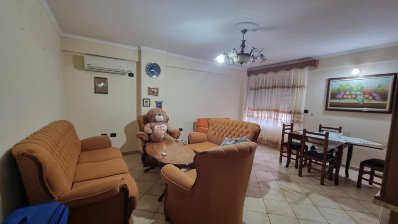 Apartament 1+1 ne shitje!