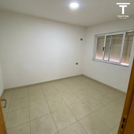 JEPET ME QIRA, APARTAMENT 1+1, RRUGA FORTUZI, TIRANË, 400 EUR/MUAJ