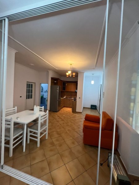 🏠Shitet apartament  2+1 afër Queen Hotel Tirana