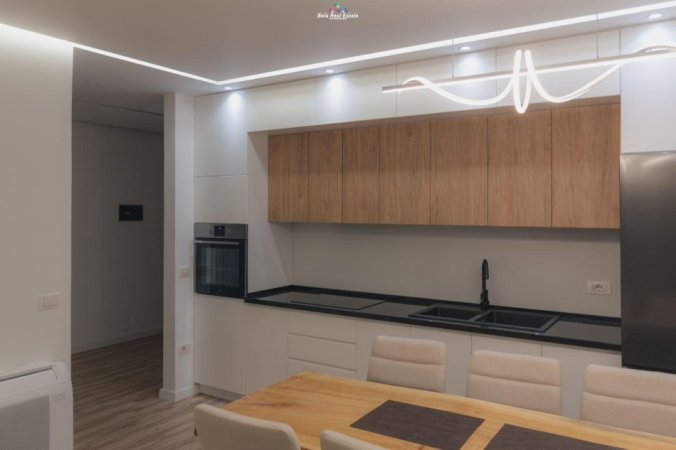 Apartament Me Qera 2+1 Tek Kopshti Botanik (ID B220735) Tirane.