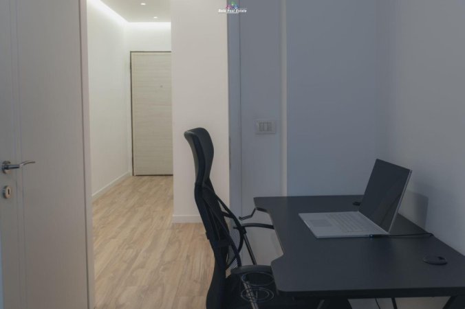 Apartament Me Qera 2+1 Tek Kopshti Botanik (ID B220735) Tirane.