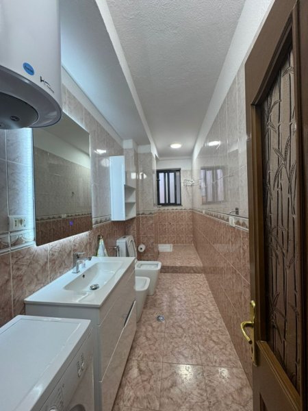 Apartament Per Qera 1+1 Prane Ish Restorant Durresit (ID B210591) Tirane